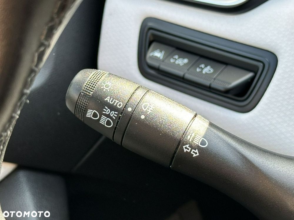 Renault Clio - 25