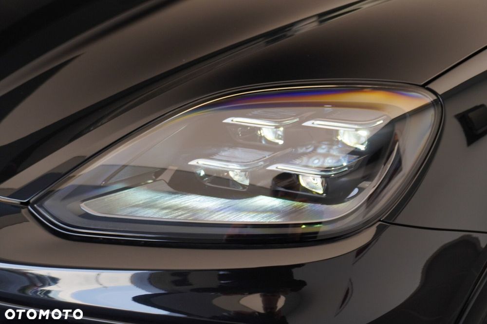 Porsche Cayenne - 9
