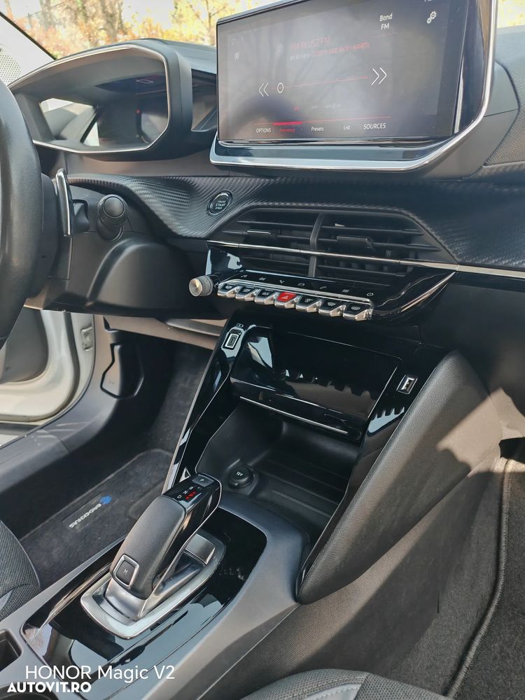 Peugeot 2008 PureTech 130 EAT8 Allure Pack - 9