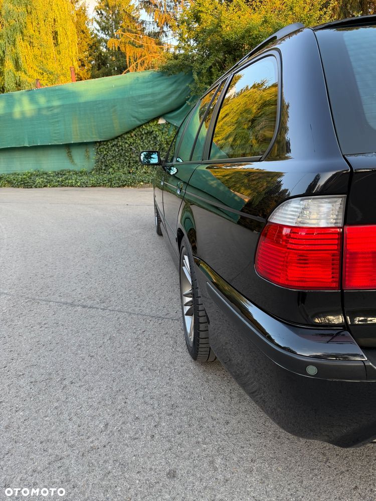 BMW Seria 5 - 32