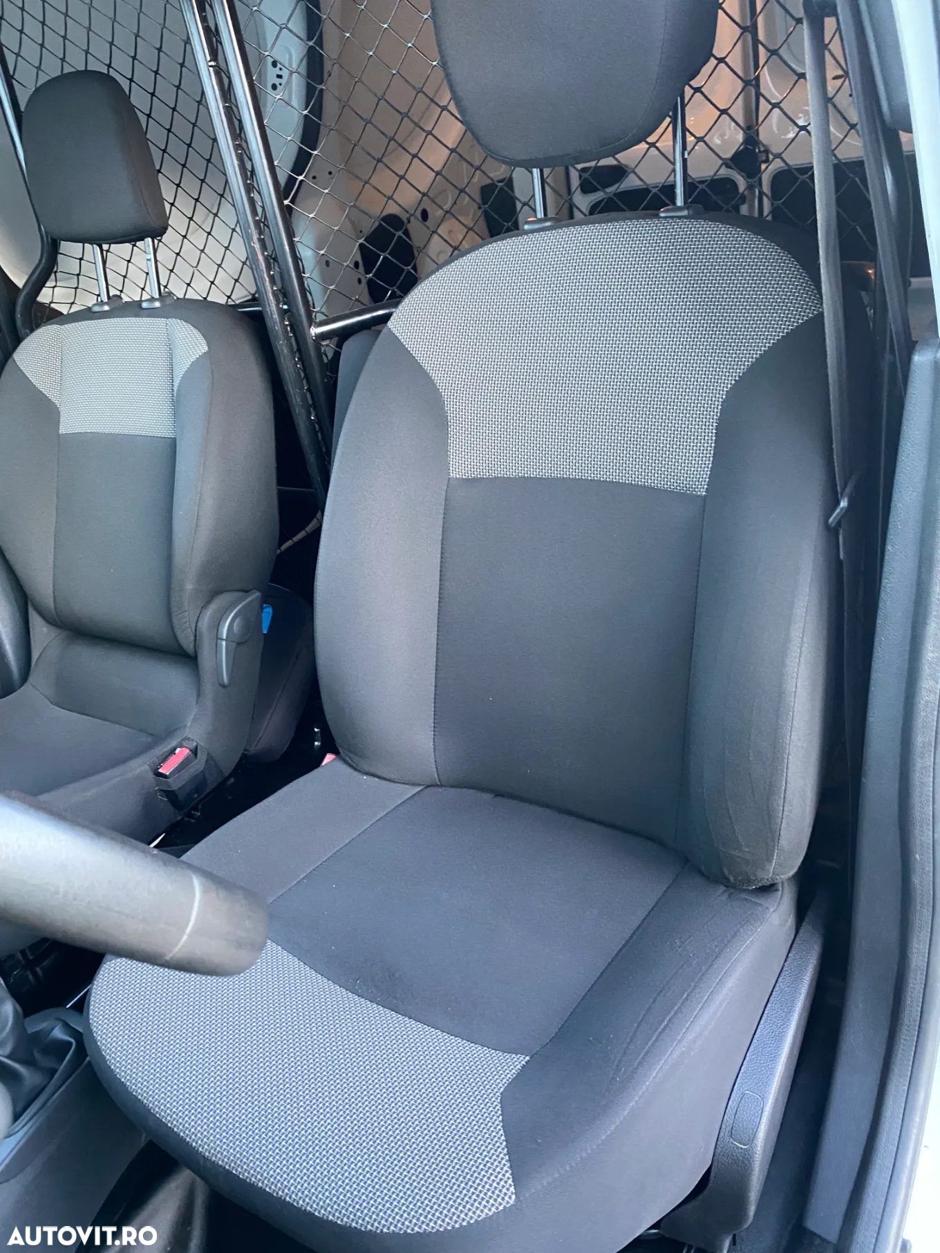 Dacia Dokker 1.5 Blue dCi Laureate - 16
