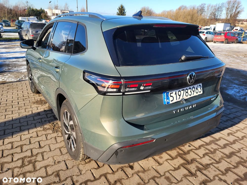 Volkswagen Tiguan - 20