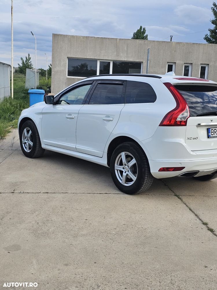 Volvo XC 60 D4 Geartronic Summum - 4