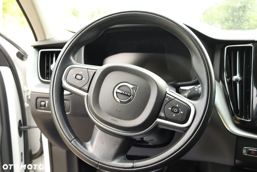 Volvo XC 60 T5 AWD Geartronic Momentum - 31
