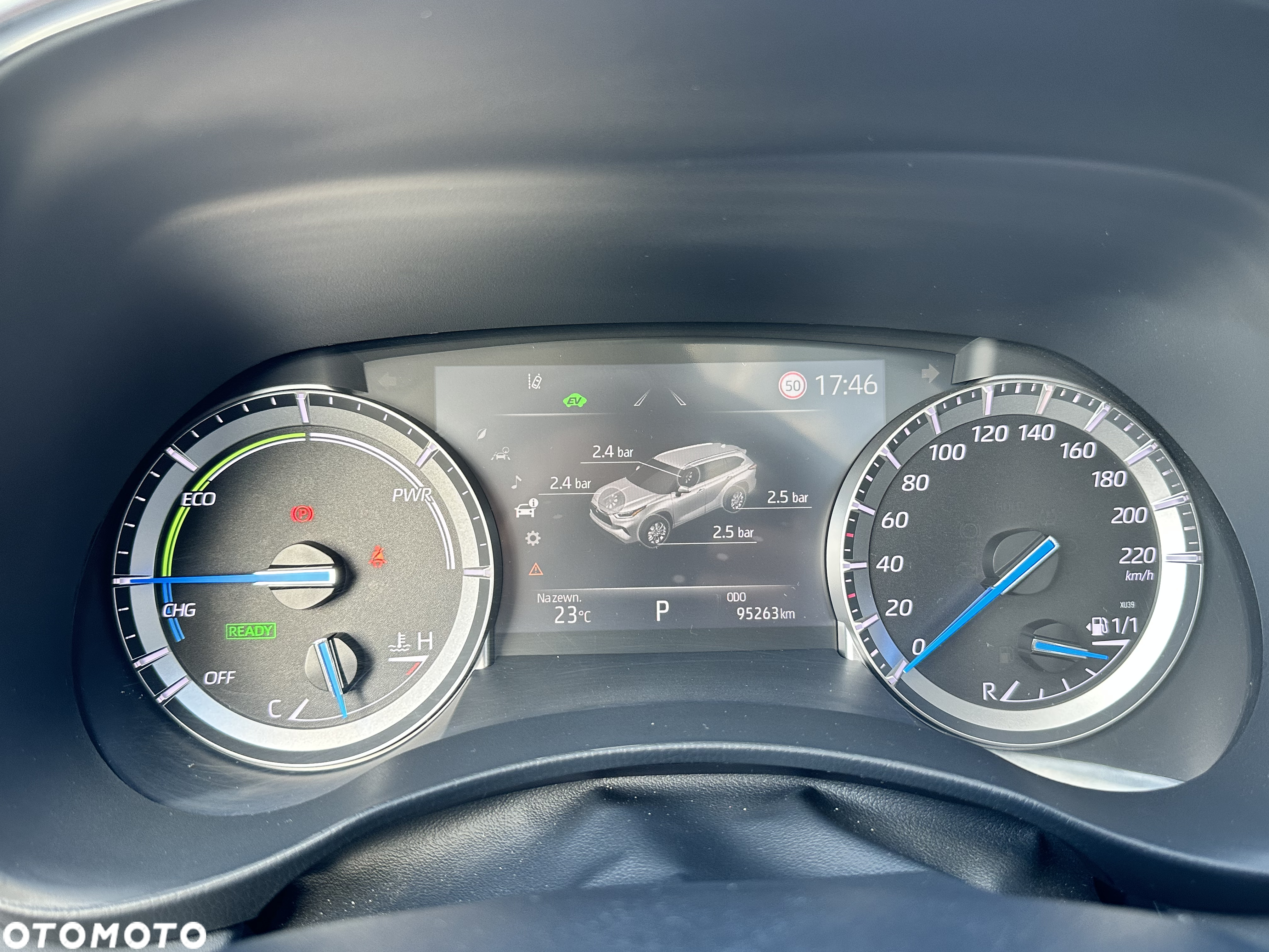Toyota Highlander 2.5 Hybrid Executive - 10