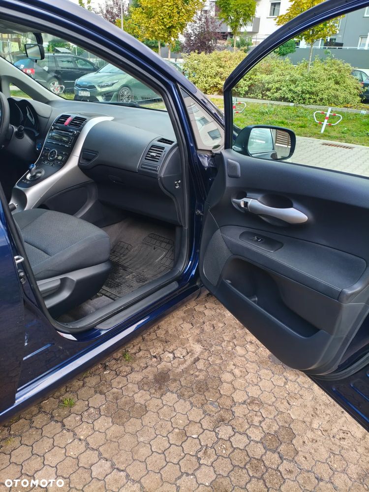 Toyota Auris - 12