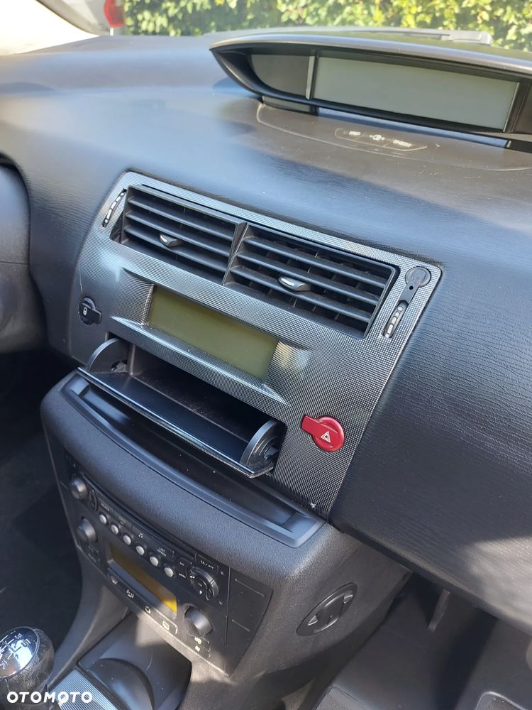 Citroën C4 1.6 HDi FAP Style - 25