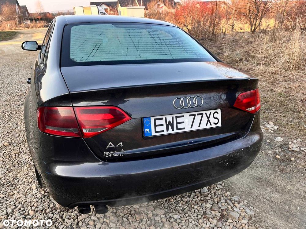 Audi A4 Limousine - 3