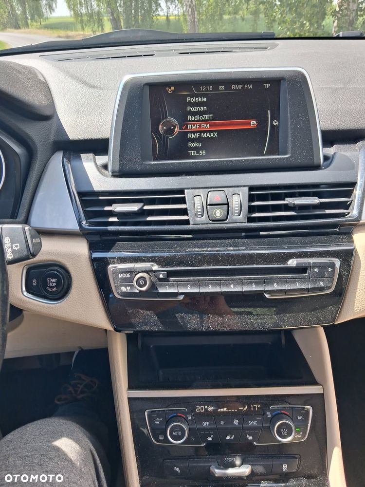 BMW Seria 2 216d - 11