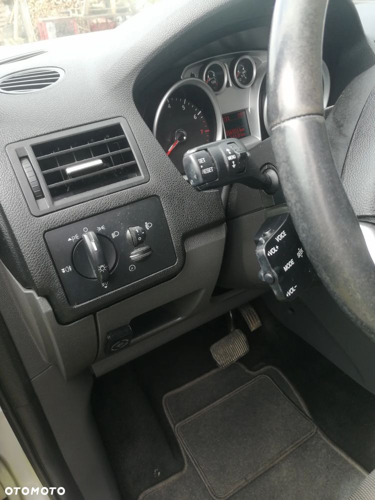Ford Kuga 2.5 4x4 Trend - 11