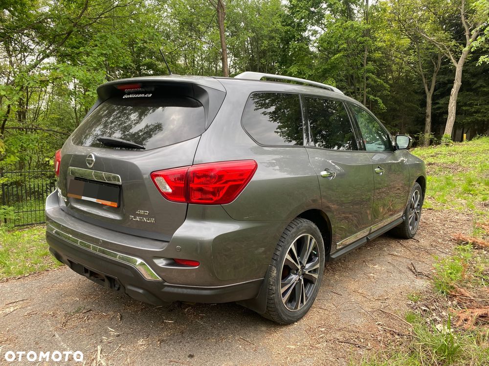 Nissan Pathfinder - 4