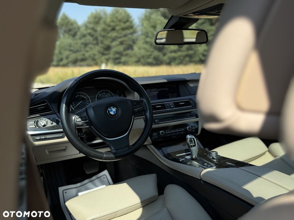 BMW Seria 5 525d xDrive Luxury Line - 10