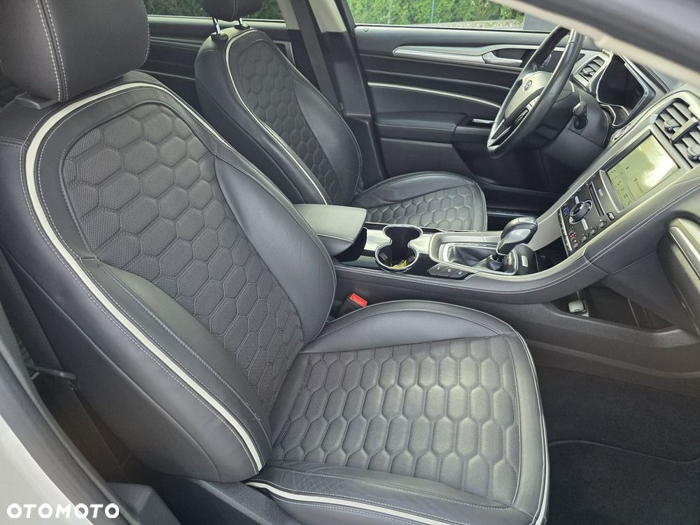 Ford Mondeo 2.0 Hybrid Vignale - 23