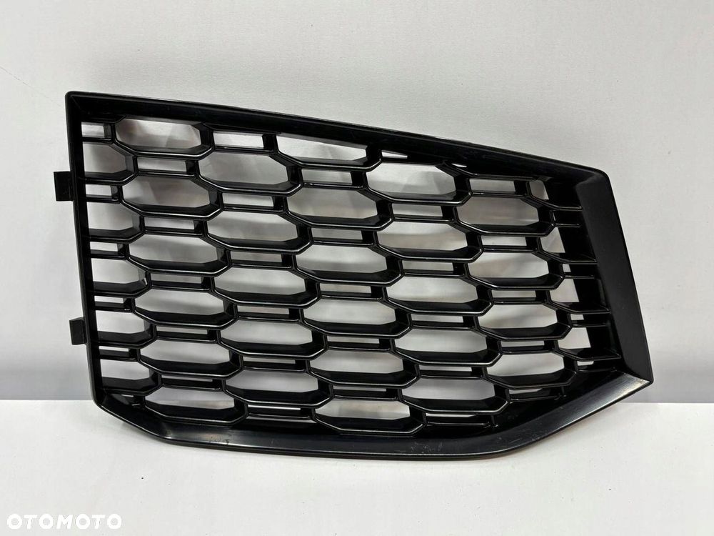 Audi RS5 8W6 kratka halogenu prawa przód przednia 8W6807682P nowa - 1