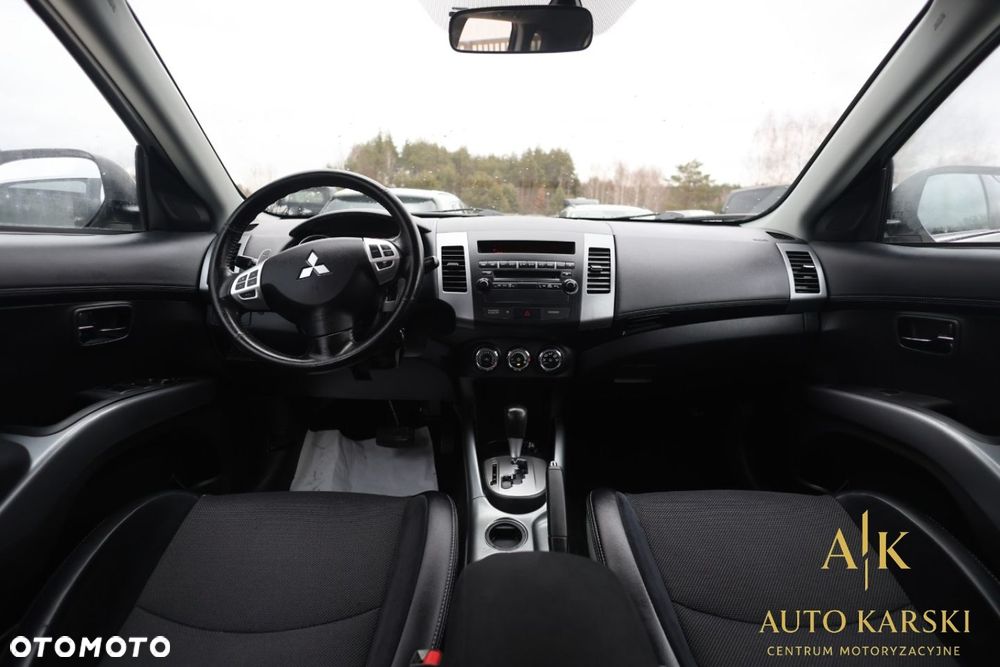 Mitsubishi Outlander - 8