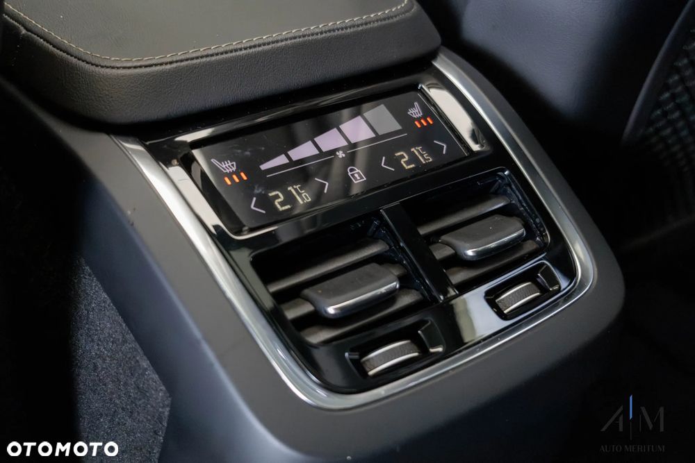 Volvo XC 90 B5 D AWD Ultimate Bright - 35