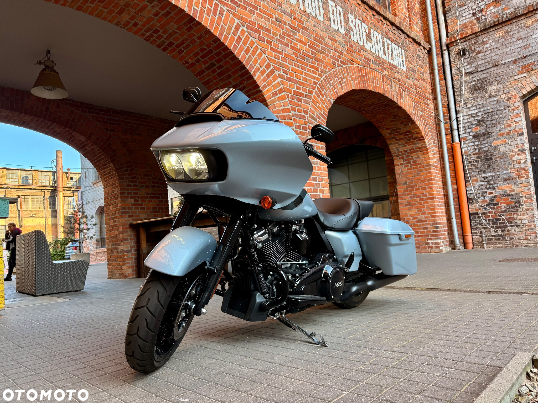 Harley-Davidson Touring Road Glide - 23