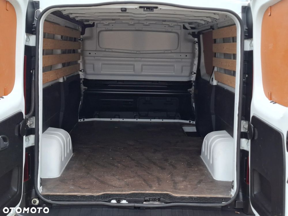 Renault Trafic 2017 LONG 1.6DCI 125KM KLIMA 3OSOBOWY - 22