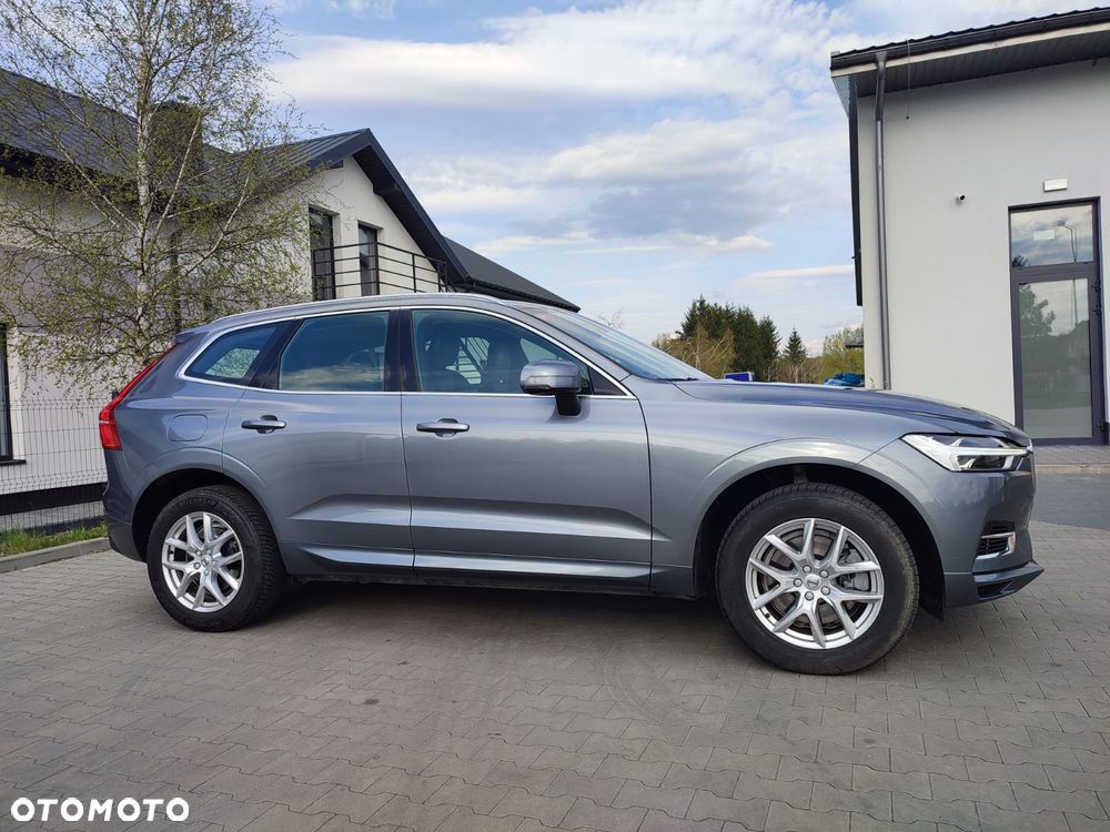 Volvo XC 60 T8 Twin Engine AWD Geartronic Momentum - 6