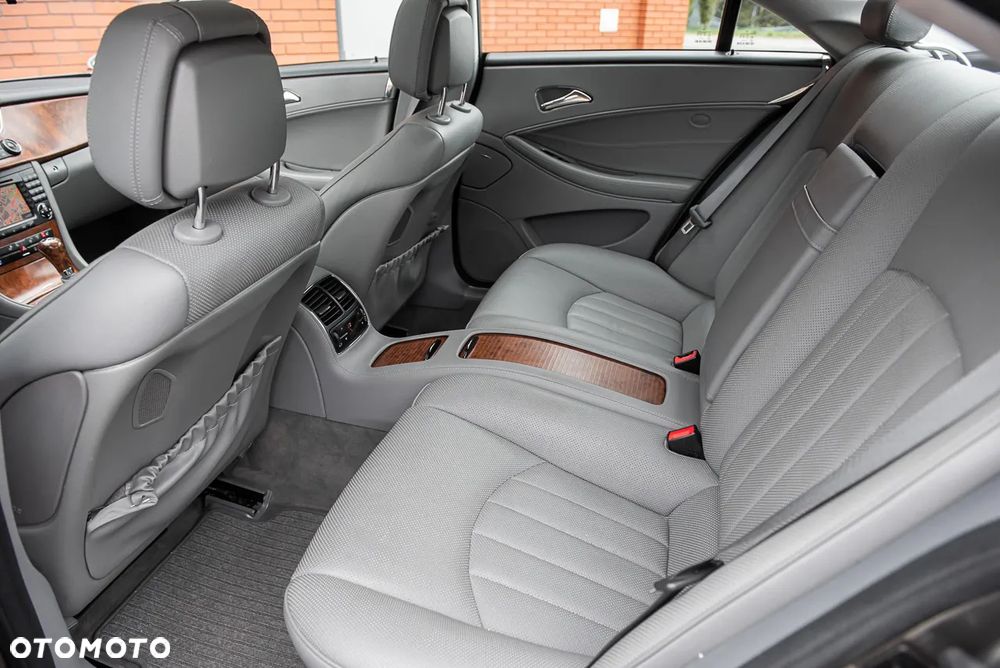 Mercedes-Benz CLS 350 - 24
