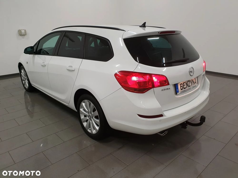 Opel Astra 1.4 T Cosmo S&S - 4