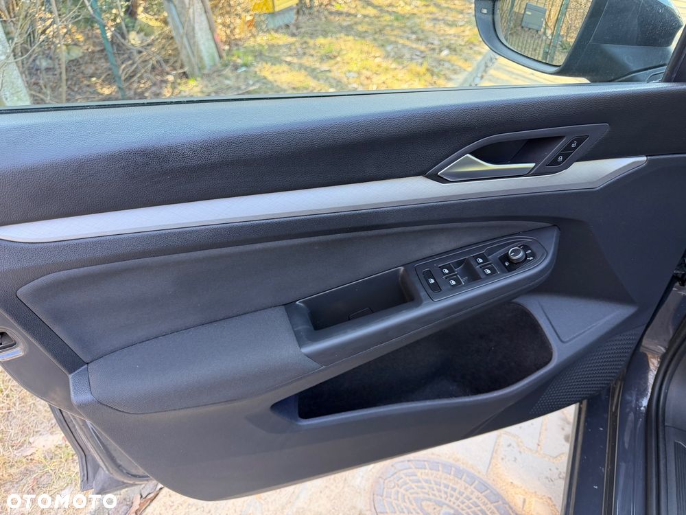 Volkswagen Golf 1.5 TSI EVO Life - 17