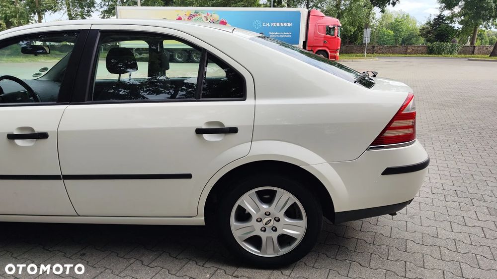 Ford Mondeo 1.8 Trend - 5