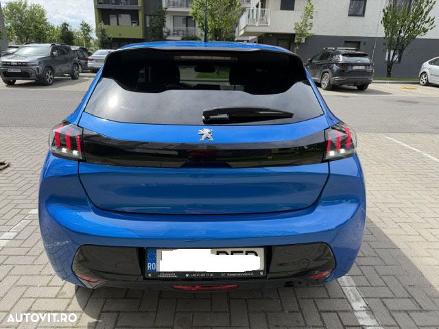 Peugeot 208 - 12