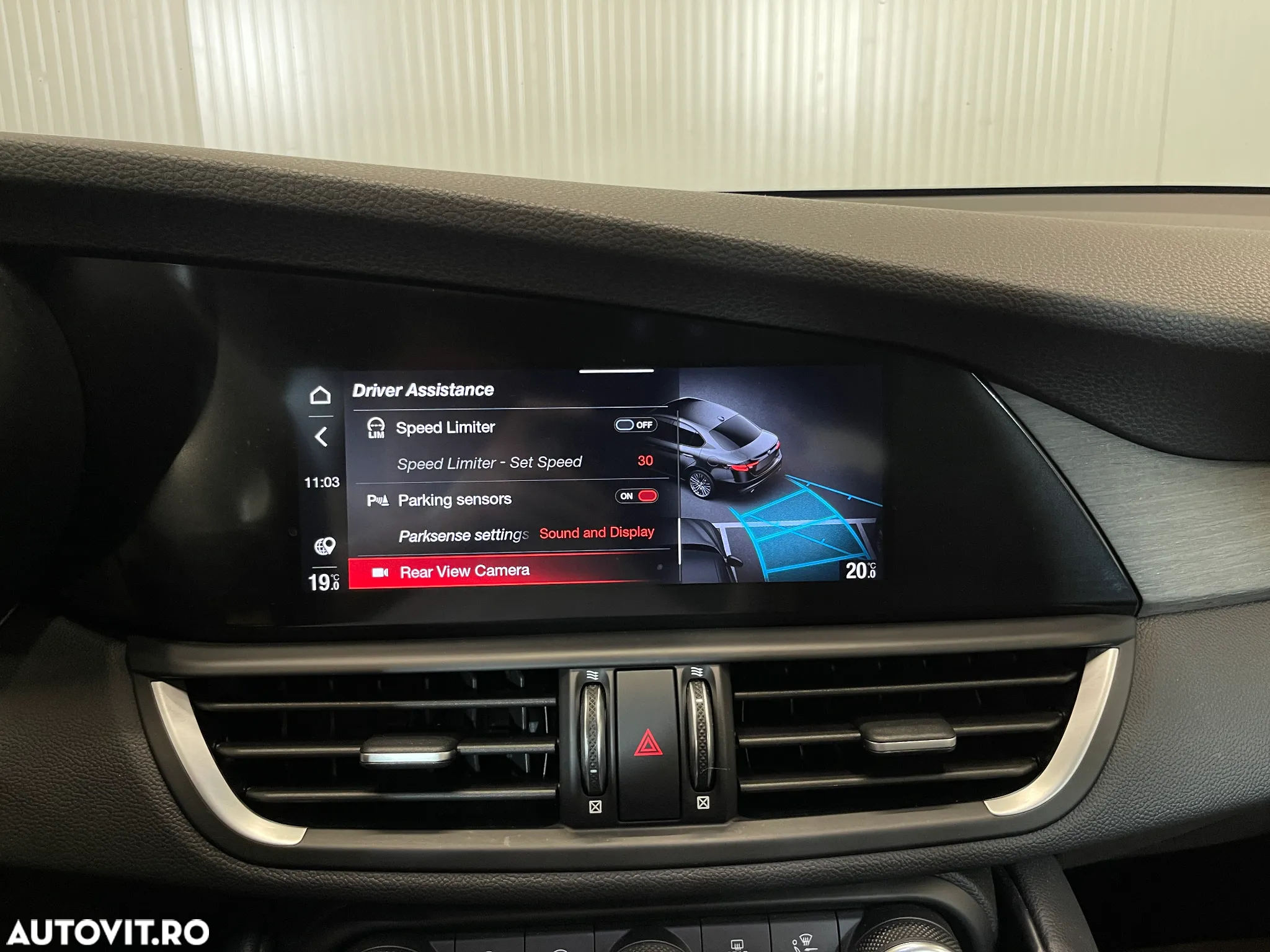 Alfa Romeo Giulia 2.0 Turbo AWD AT8 Ti - 16