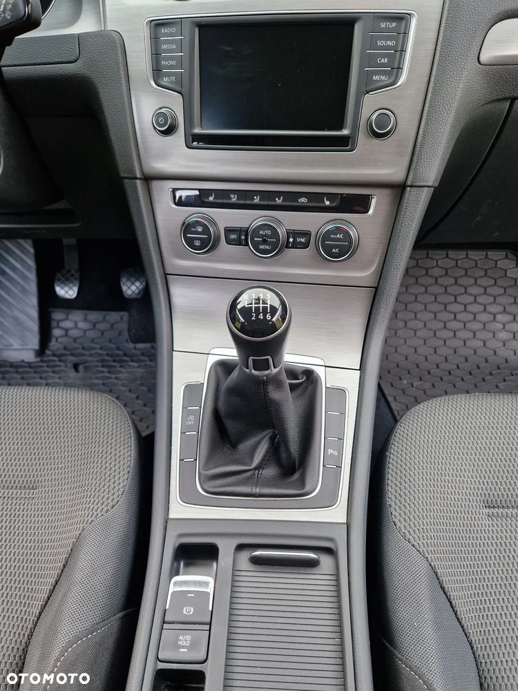 Volkswagen Golf 1.4 TSI BMT Comfortline - 20