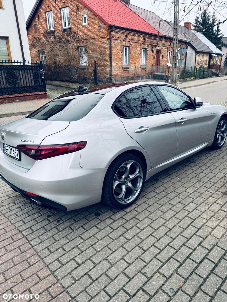 Alfa Romeo Giulia 2.2 Diesel AT8-Q4 Veloce - 5