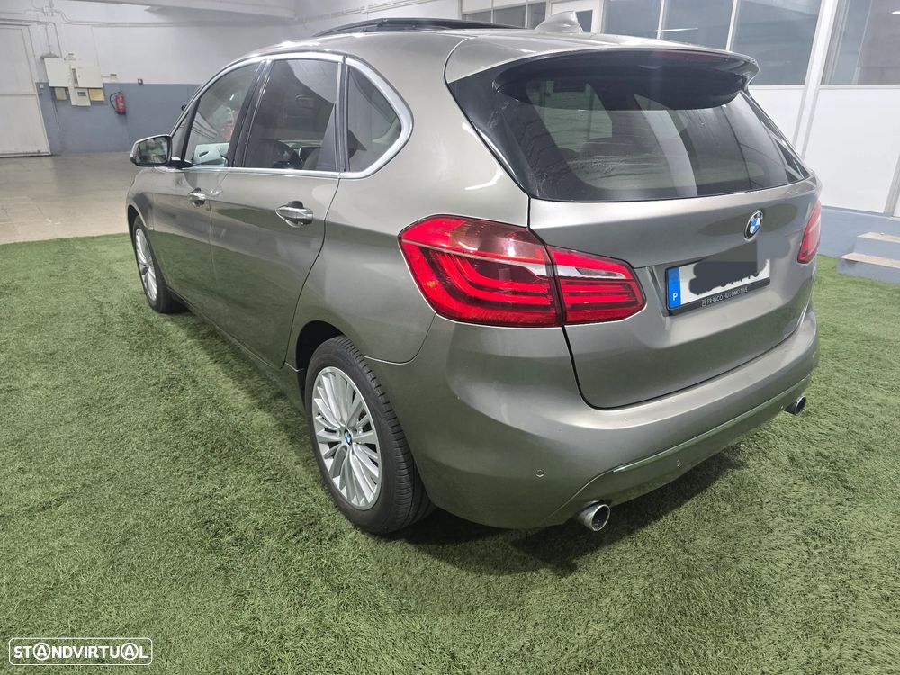 BMW 220 Active Tourer i Aut. Luxury Line - 6