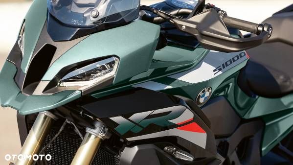 BMW S - 1