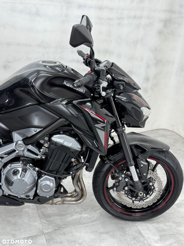 Kawasaki Z 900 - 12