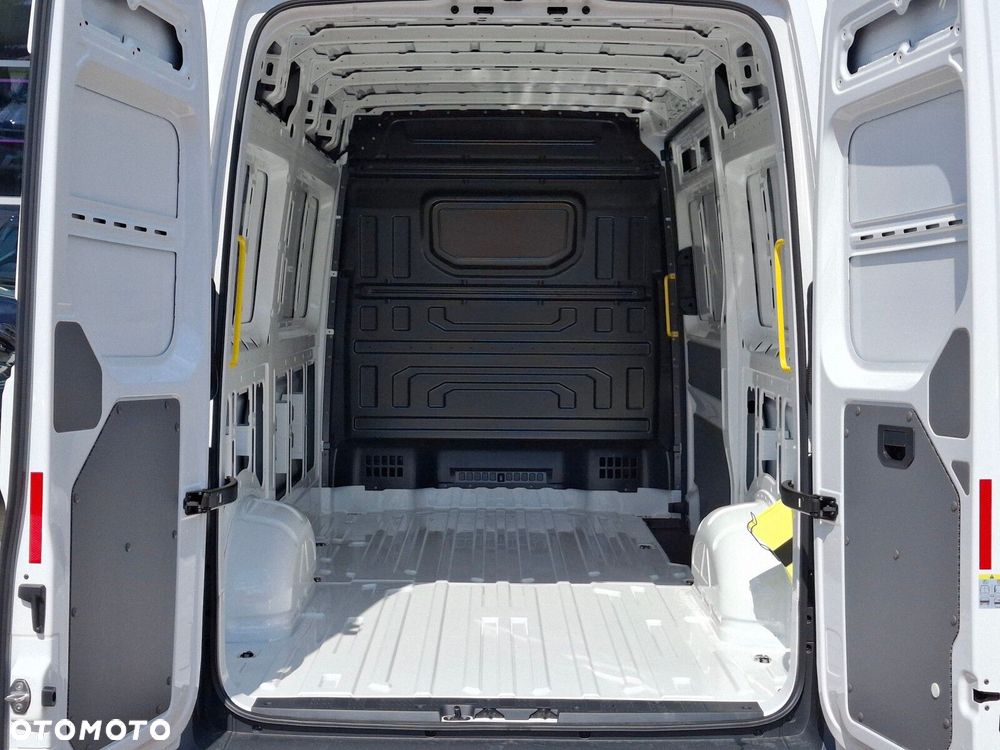 Volkswagen Crafter - 10