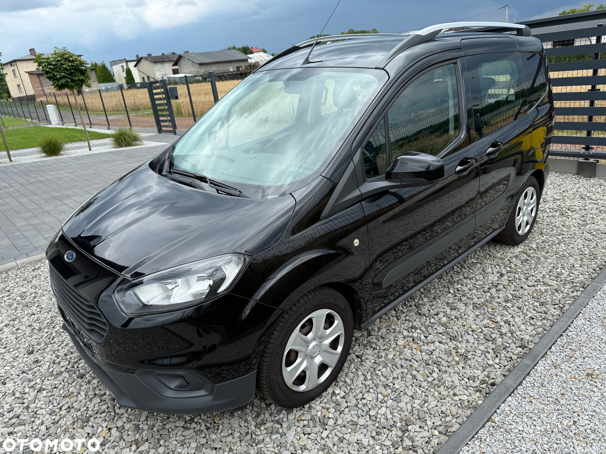 Ford Transit Courier - 3