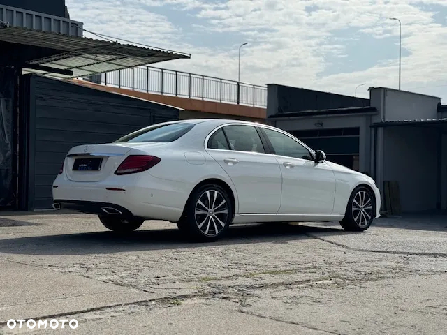 Mercedes-Benz Klasa E 220 d 9G-TRONIC - 2