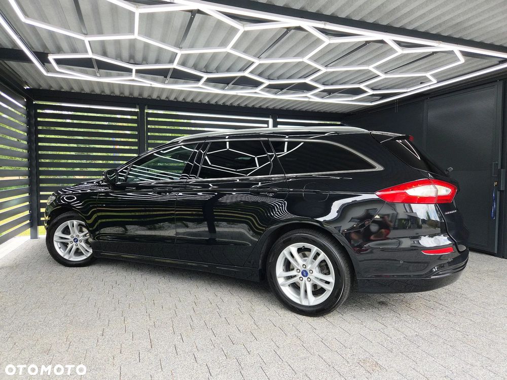 Ford Mondeo - 22