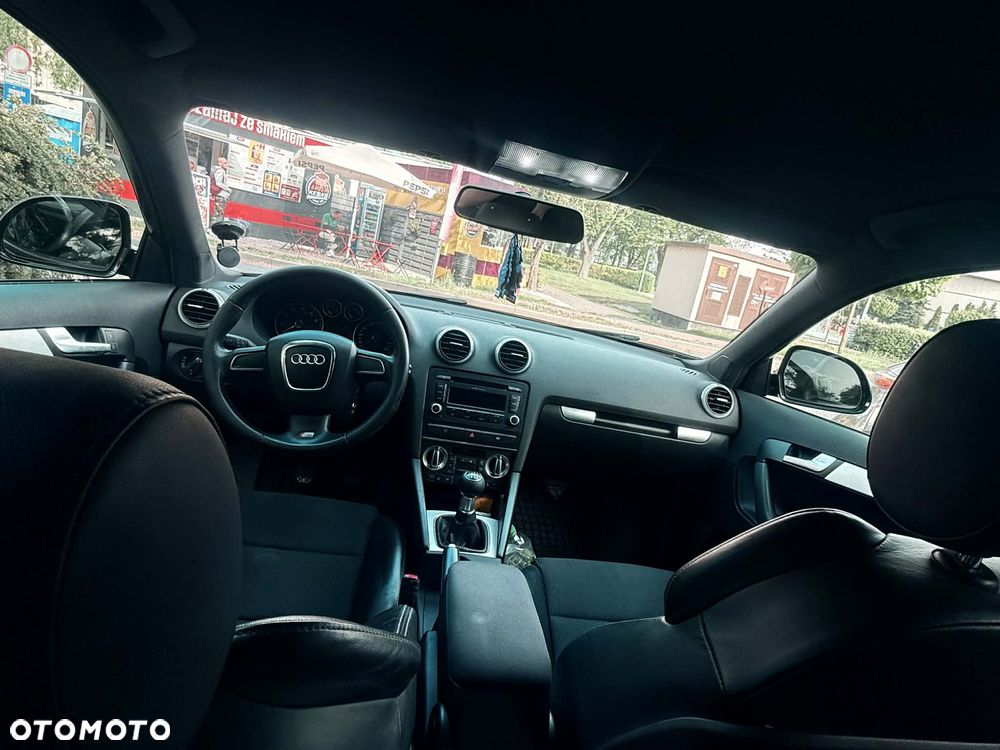 Audi A3 Sportback 1.8 TFSI Ambition - 4