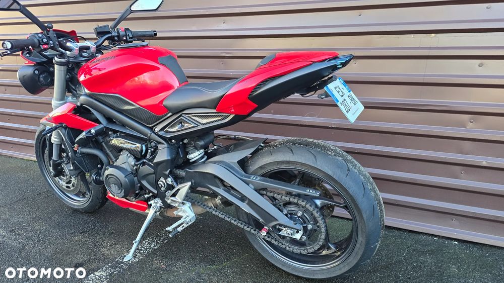 Triumph Street Triple - 13