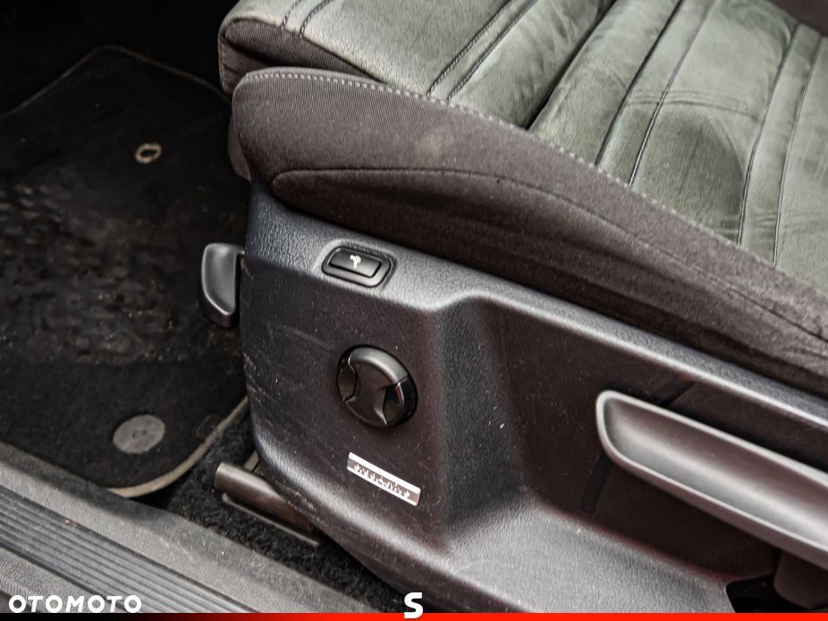 Volkswagen Touran - 8