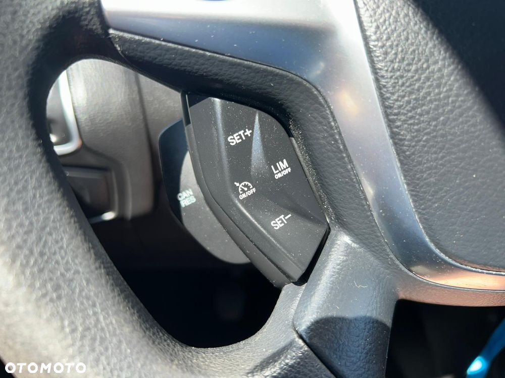 Ford Focus 1.0 EcoBoost 99g Trend - 11