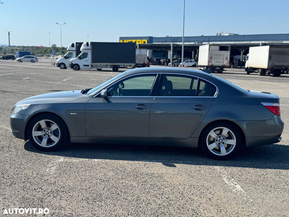 BMW Seria 5 520d Touring - 12