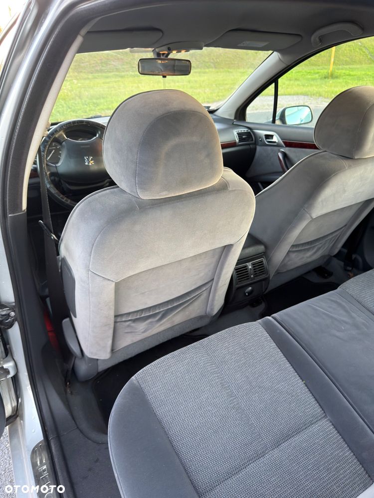 Peugeot 407 - 24