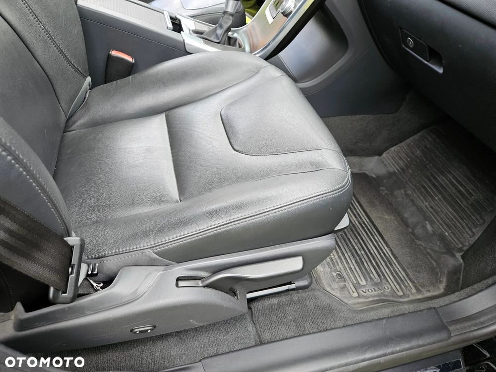 Volvo XC 60 D4 AWD Summum - 31