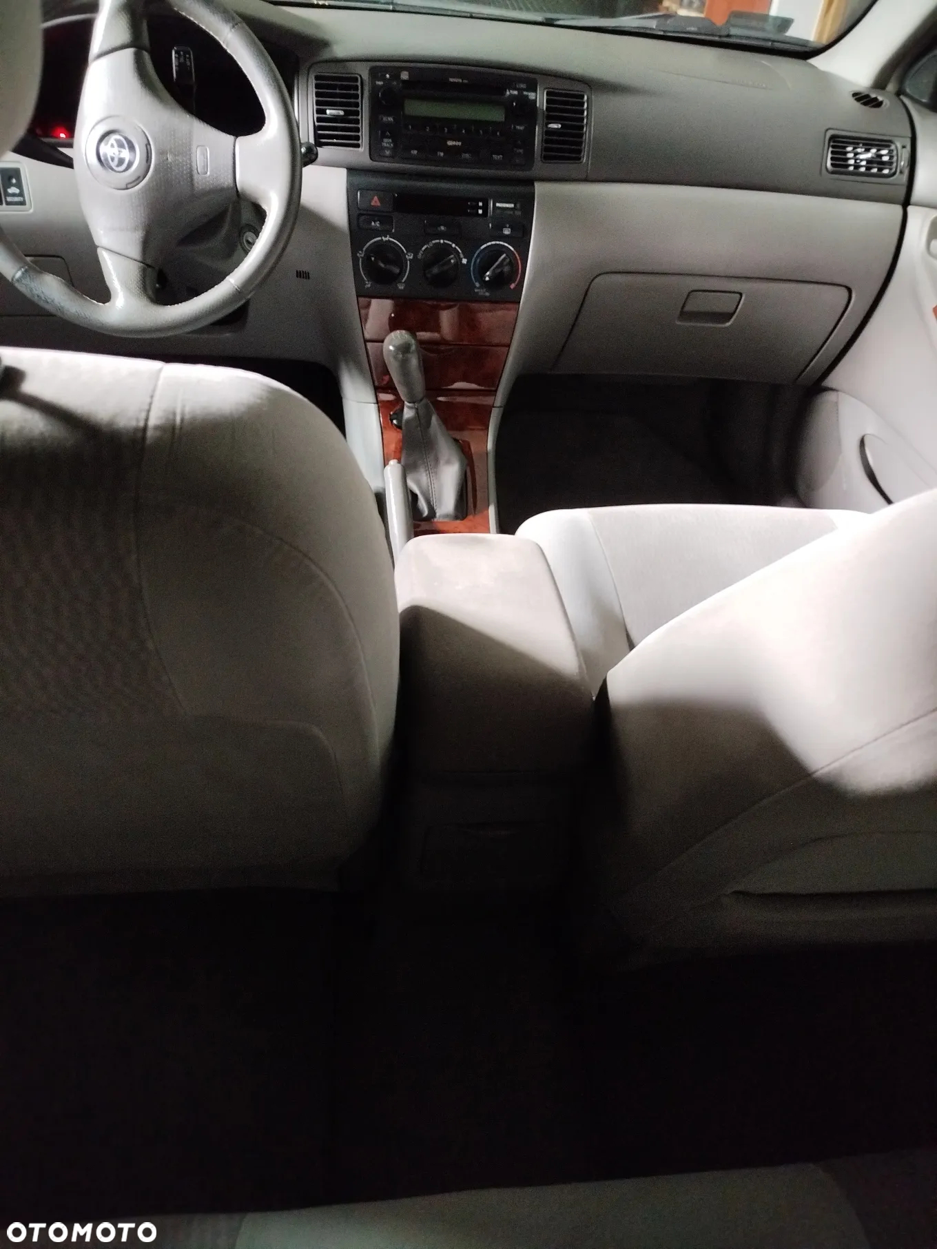 Toyota Corolla 1.8 CE - 10