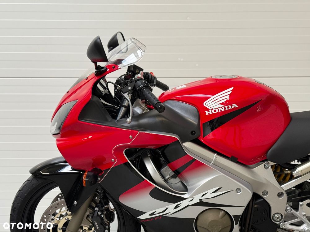 Honda CBR - 25