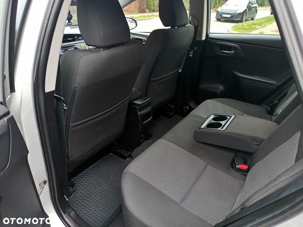 Toyota Auris 1.4 D-4D Business Edition - 21