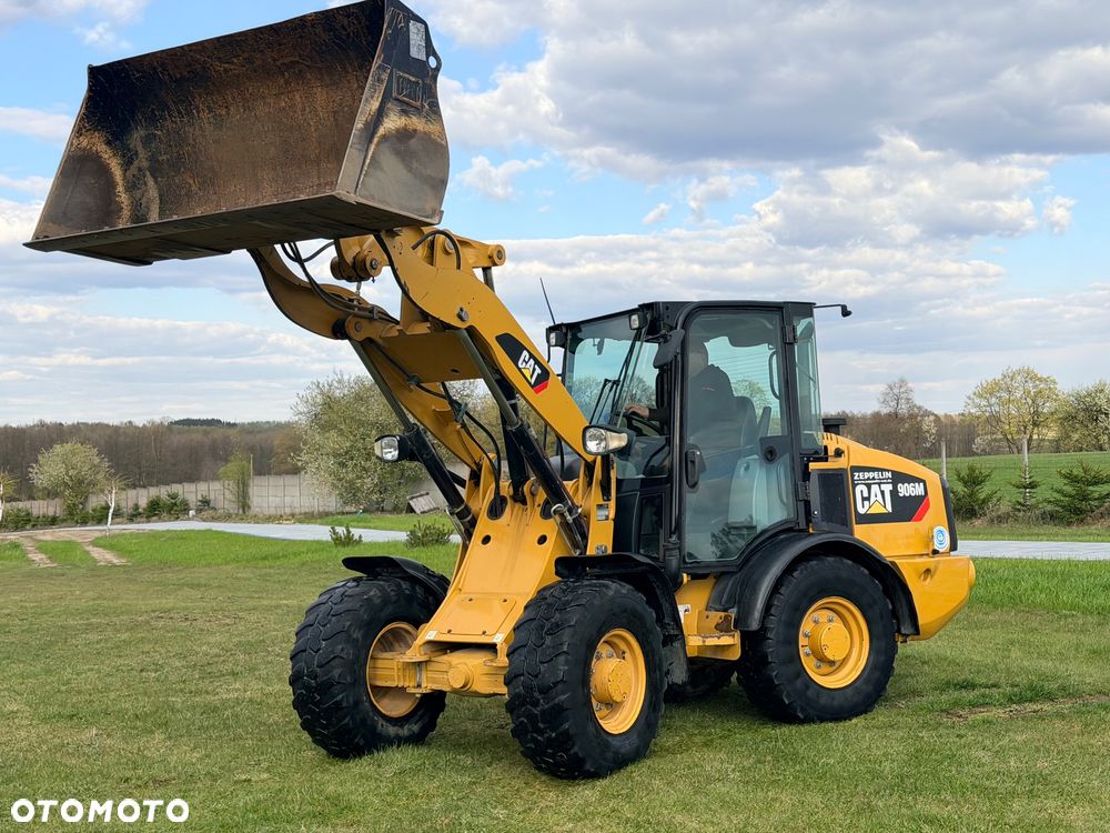 Caterpillar Ładowarka łamana 906M Cat łyżka widły 907 908 5 6 ton SZYBKOZŁĄCZE HYDRAULICZNE dodatkowe linie ZAMIATARKA za dopłatą - 25