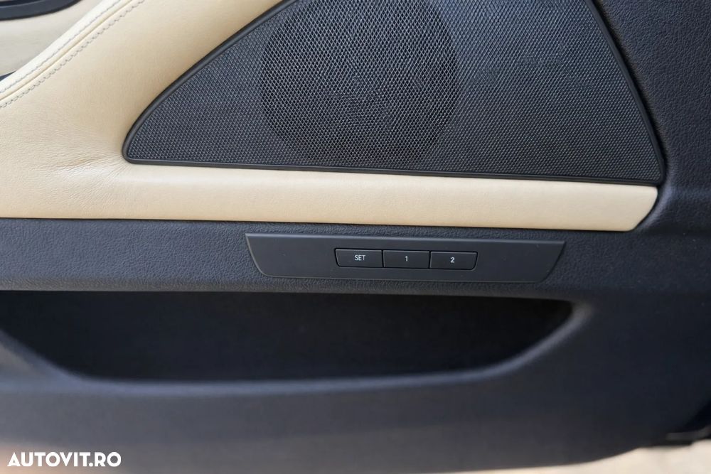 BMW Seria 5 525d xDrive Aut. Luxury Line - 28